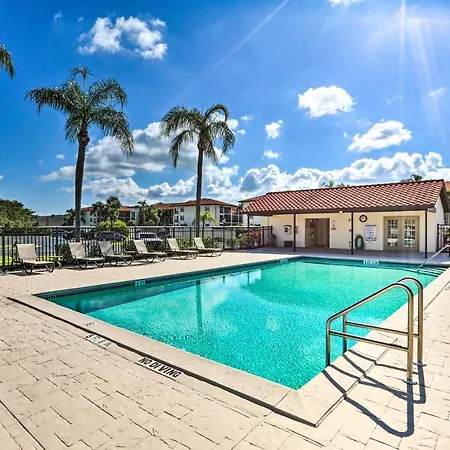 Stylish Fort Myers Condo About 2 Mi To Beaches!